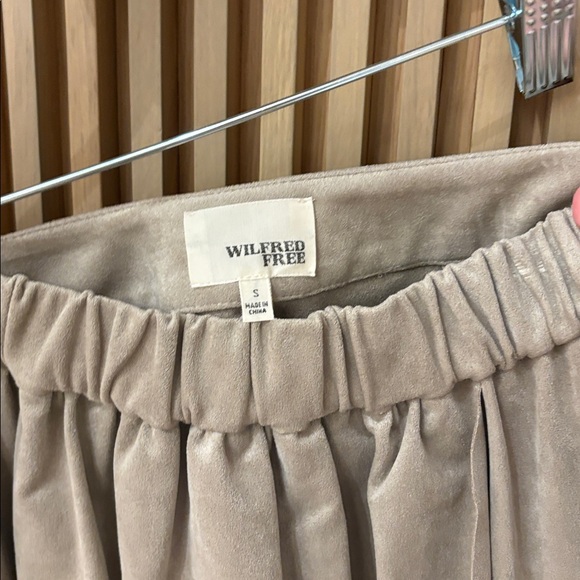 Wilfred Beige Skater Skirt vegan suede small - Picture 2 of 4